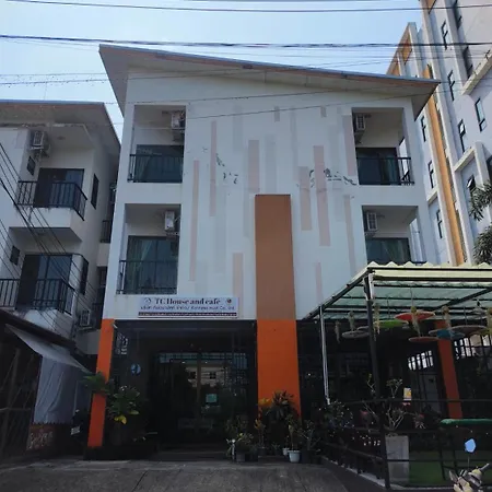 Tc House And Cafe Hotel